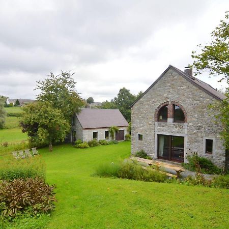 Quaint Holiday Home In Robechies Amid Meadows Chimay Exteriör bild