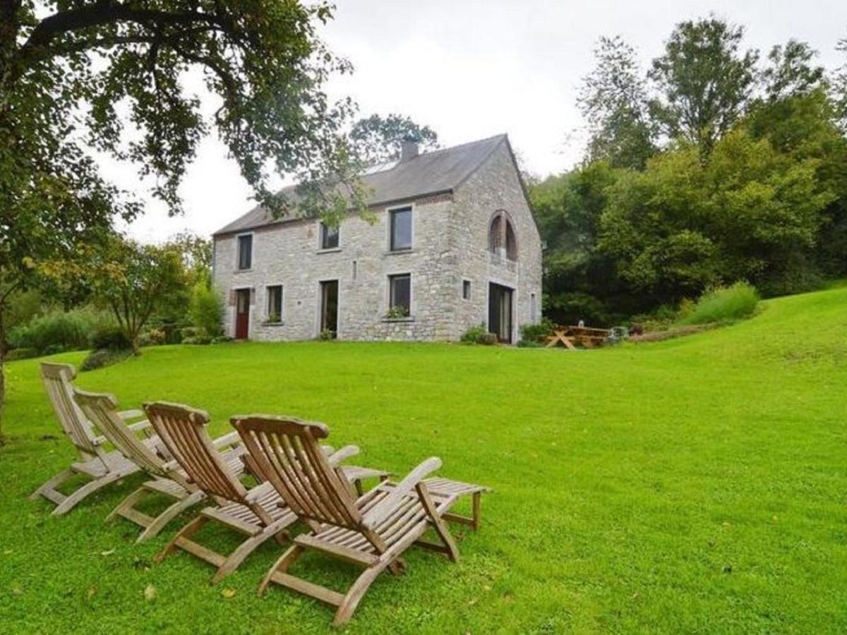 Quaint Holiday Home In Robechies Amid Meadows Chimay Exteriör bild